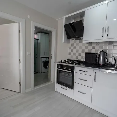 Apartment Comfortable Apartment With Central Location And Balcony Close To Beach In Muratpasa, Antalya Antalya